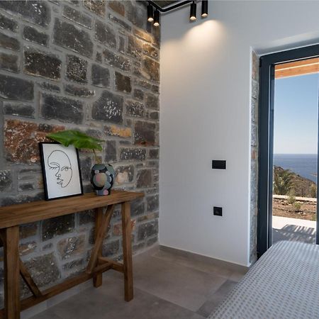 Celine Private Residences Лентас Номер фото